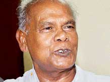 Manjhi’s HAM breaks alliance, to go solo in Bihar, Jharkhand state polls.