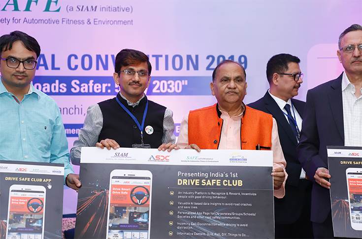 SIAM launches safe driver incentive app at MoRTH event