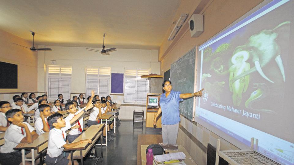 Bihar government to hire over 1.4 lakh teachers by year-end