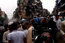 Labourer dies as building collapses in Masjid Bunder