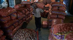 Amid soaring prices, onions worth Rs 8 lakh stolen from godown in Patna