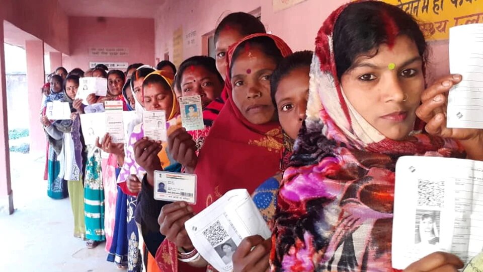 Maoist-hit areas vote today in round three of Jharkhand polls.