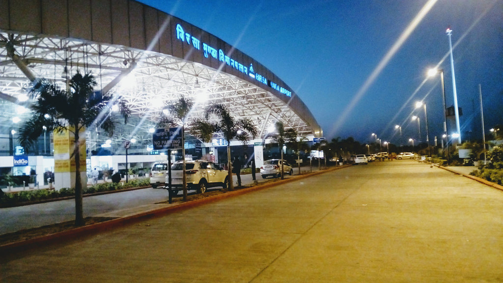 No parking charge for pick-and-drop vehicles at airport.